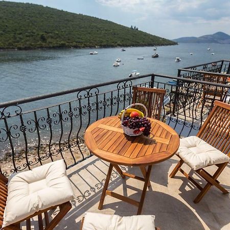 Villa San Apartments Тиват Экстерьер фото
