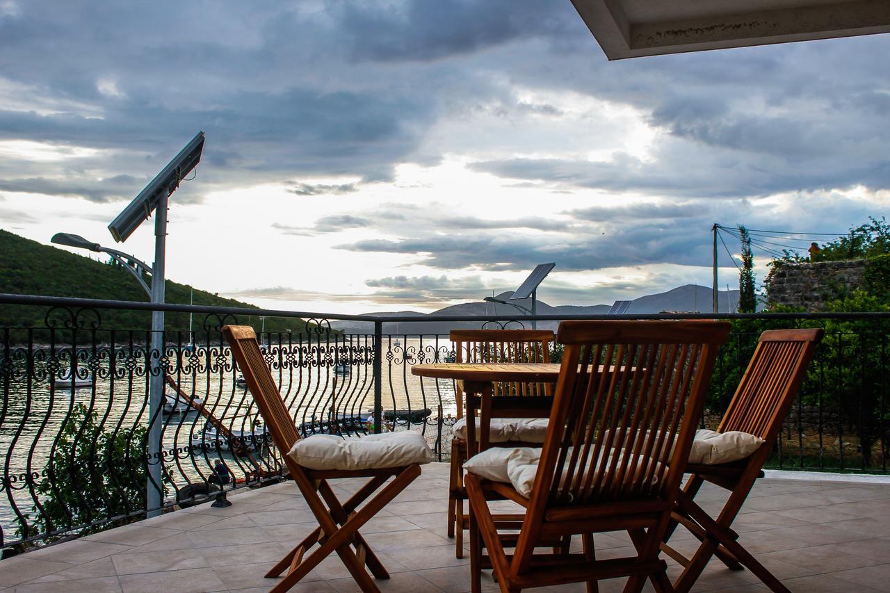 Villa San Apartments Тиват Экстерьер фото