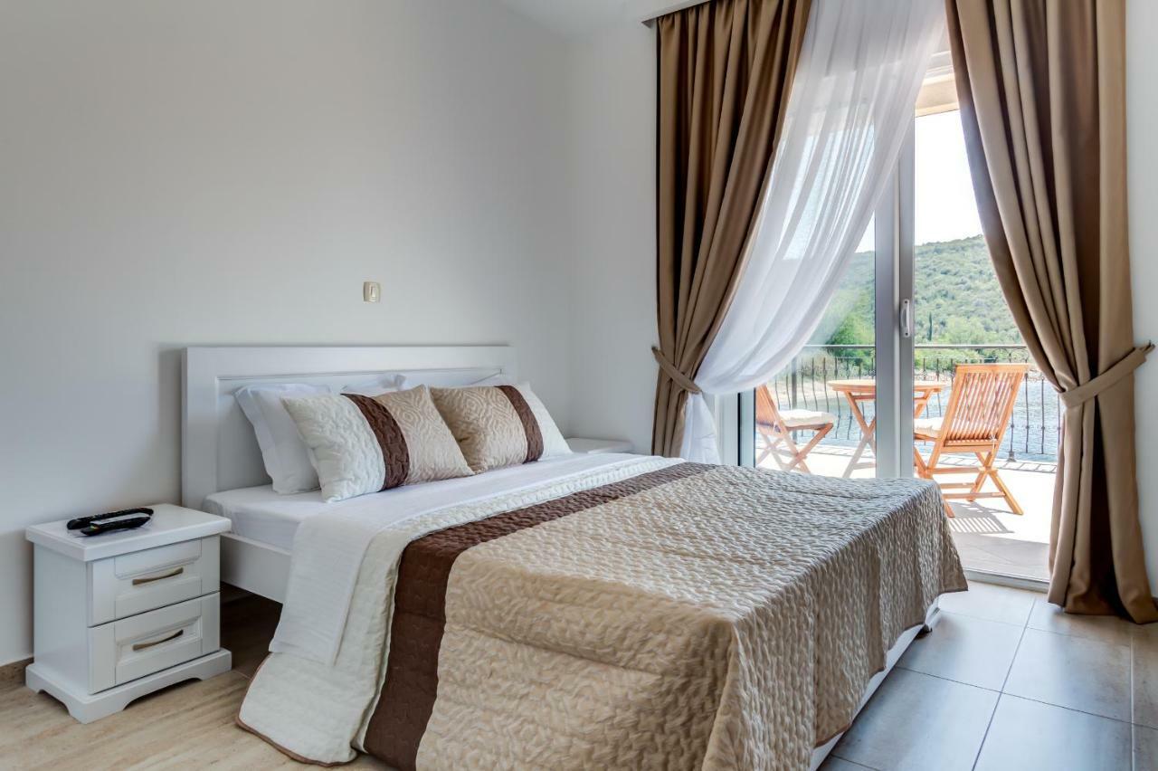 Villa San Apartments Тиват Экстерьер фото