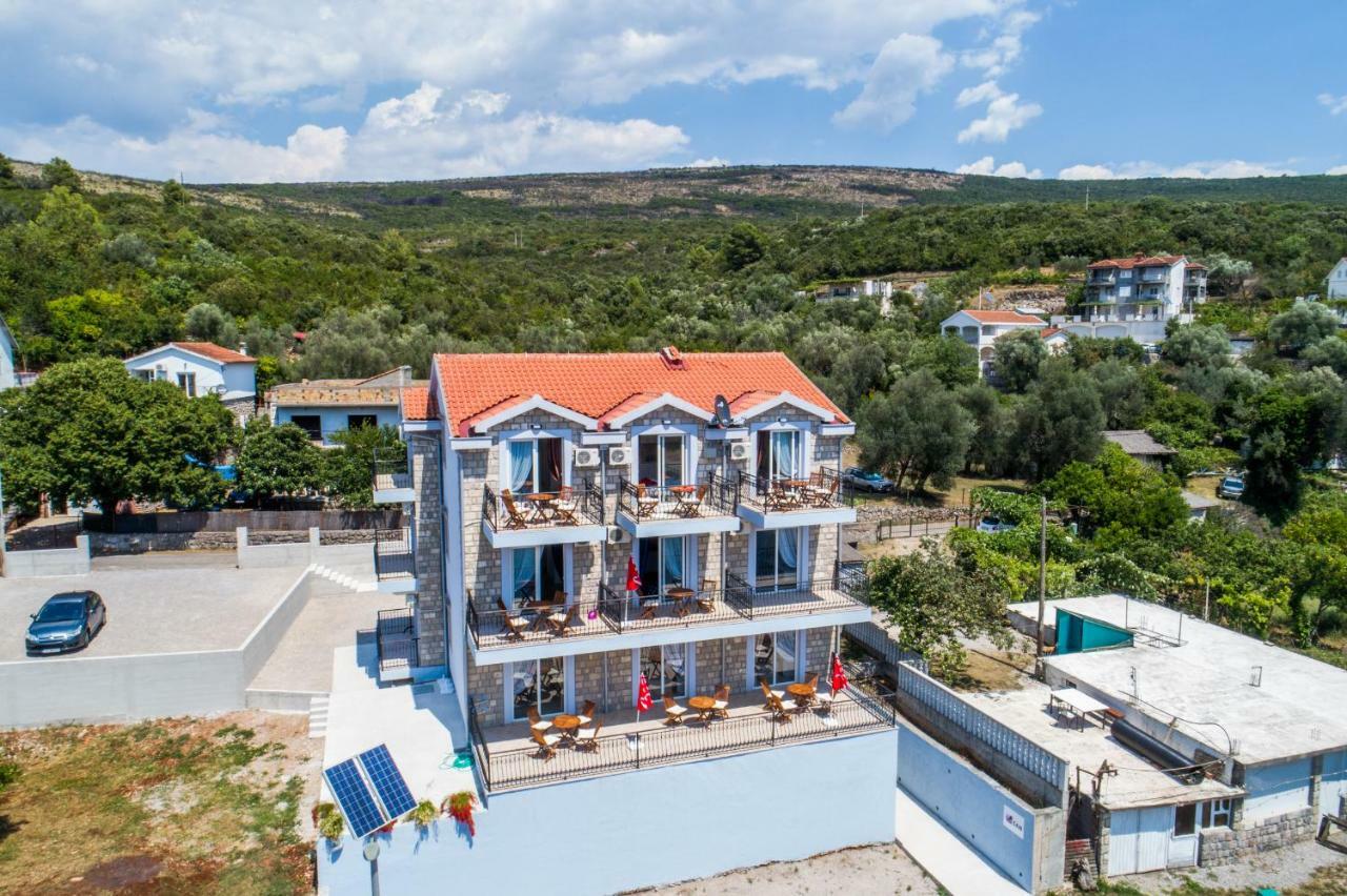 Villa San Apartments Тиват Экстерьер фото